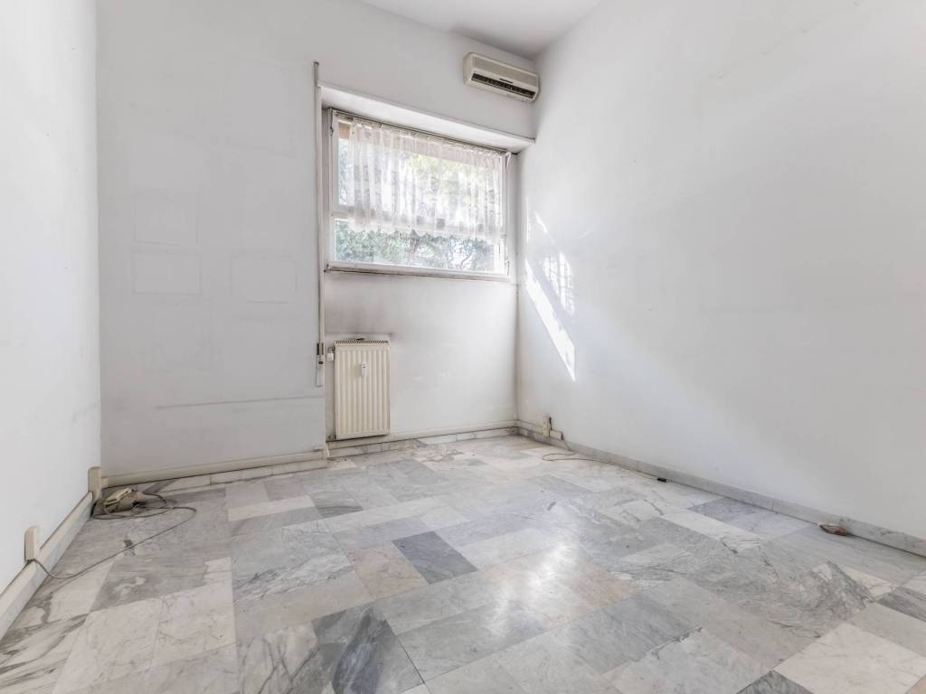 appartamento in vendita a Roma in zona Ostiense
