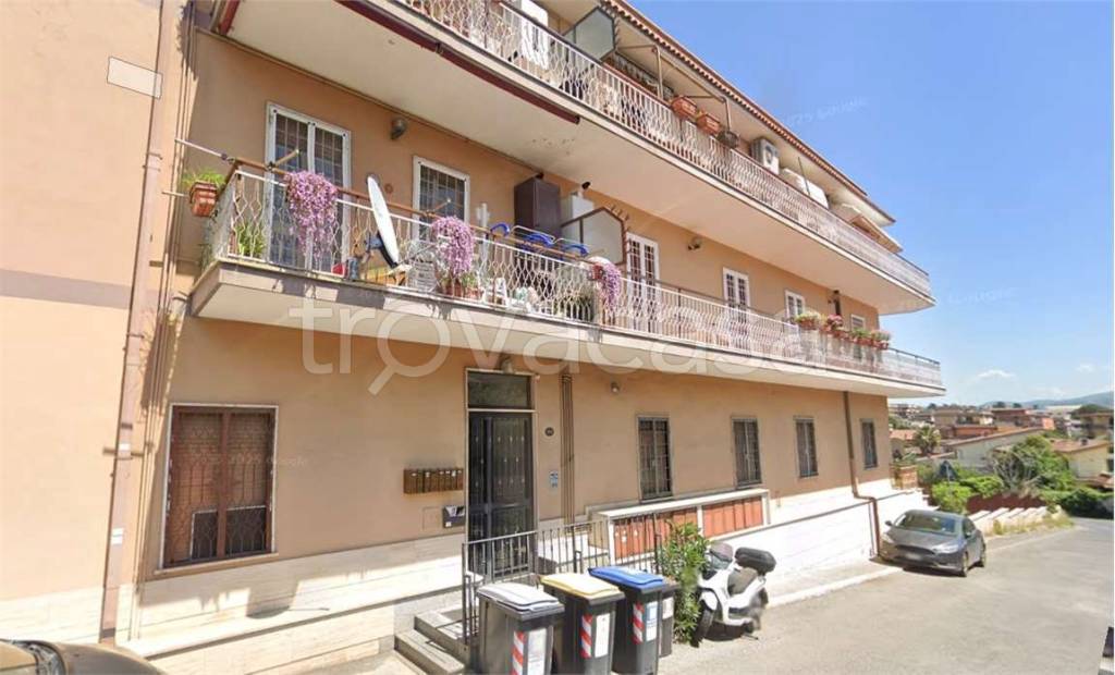 appartamento in vendita a Roma in zona Finocchio