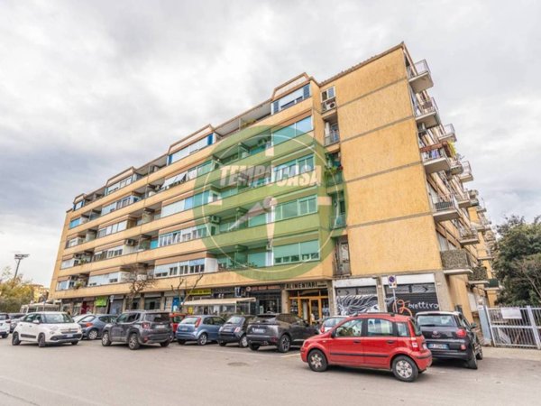 appartamento in vendita a Roma in zona Ostiense