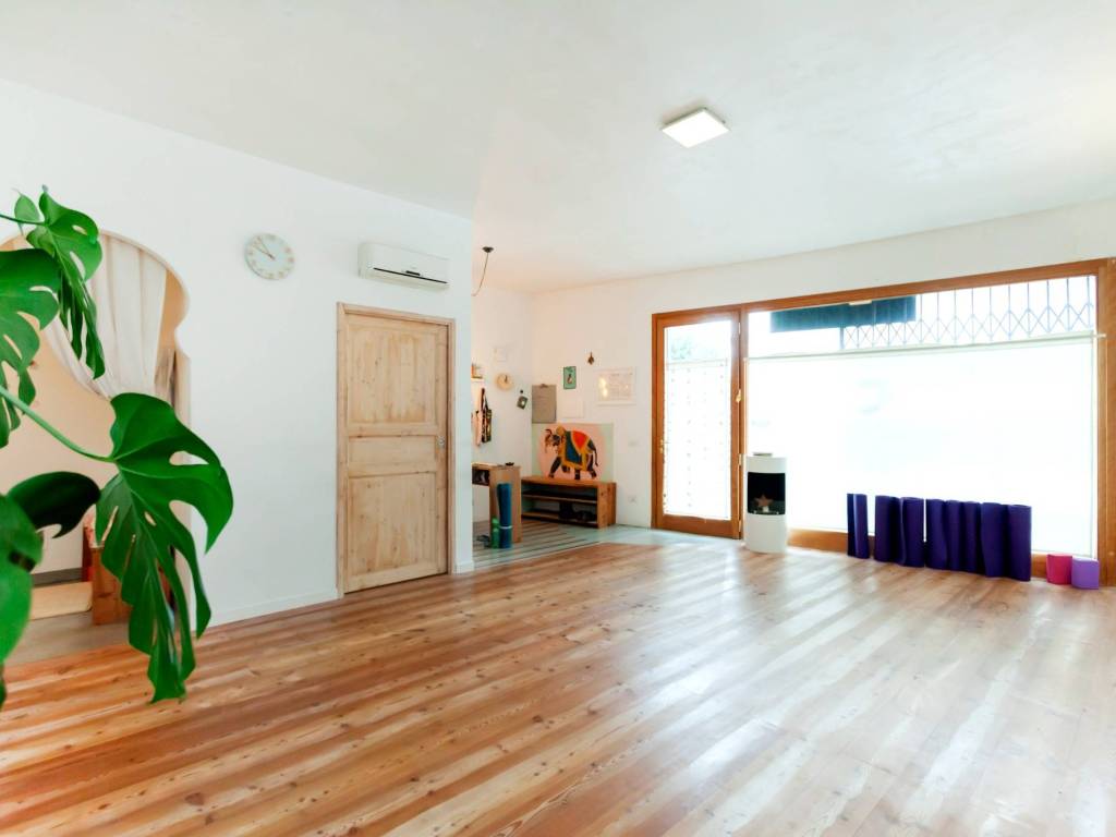 negozio in vendita a Roma in zona Giuliano Dalmata