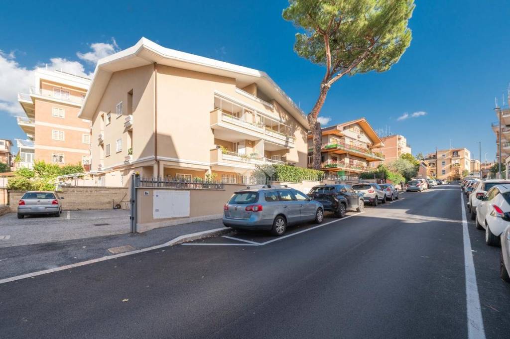 appartamento in vendita a Roma in zona Torrevecchia