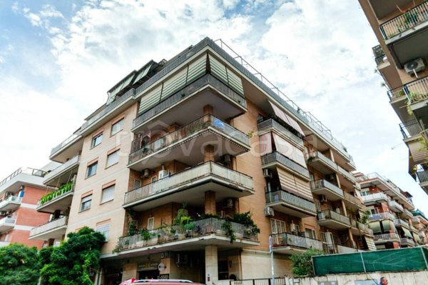 appartamento in vendita a Roma in zona Ostia