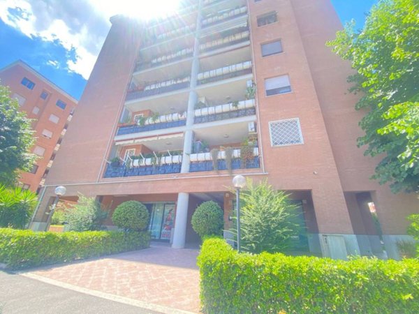 negozio in vendita a Roma in zona Tor Vergata/Torrenova