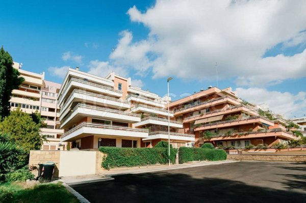 appartamento in vendita a Roma in zona Ostiense