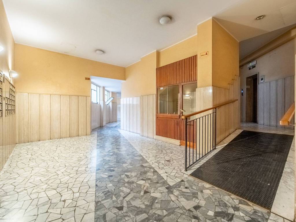 appartamento in vendita a Roma in zona Cinecittà