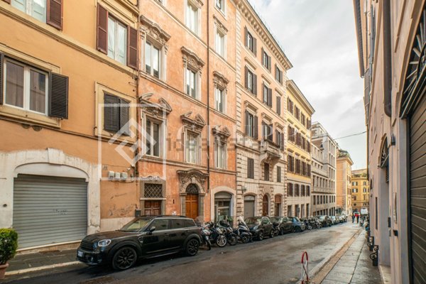 appartamento in vendita a Roma in zona Rione Monti/Campitelli