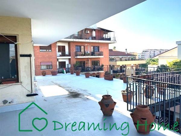 appartamento in vendita a Roma in zona Ardeatino