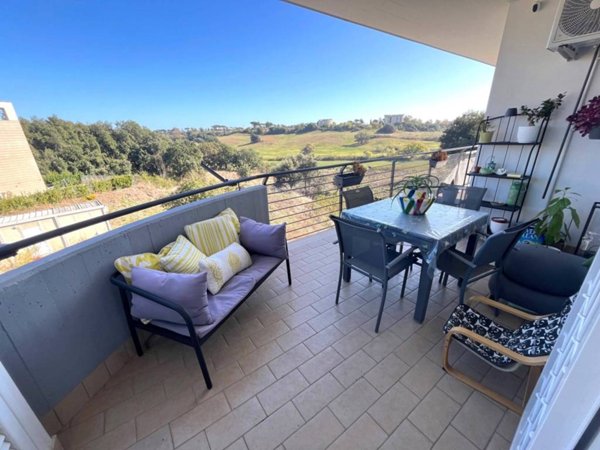 appartamento in vendita a Roma in zona Pantan Monastero