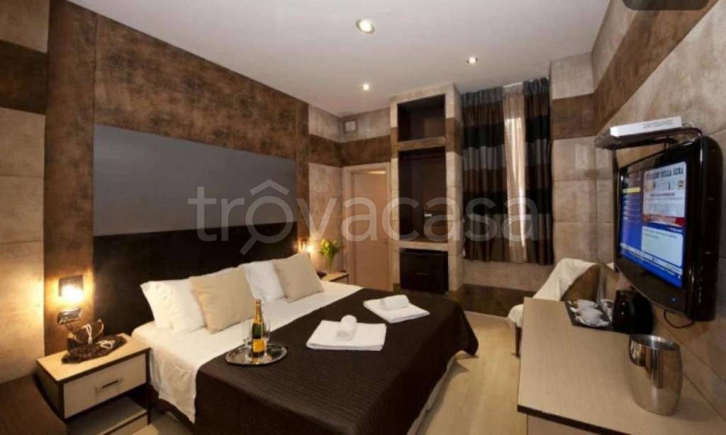 negozio in vendita a Roma in zona Rione Prati