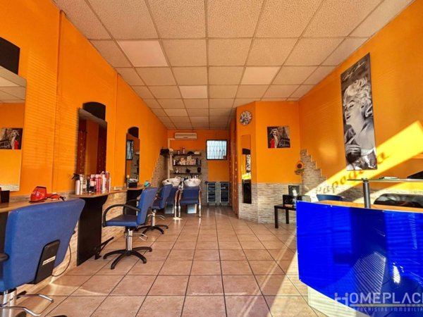 negozio in vendita a Roma in zona Alessandrino