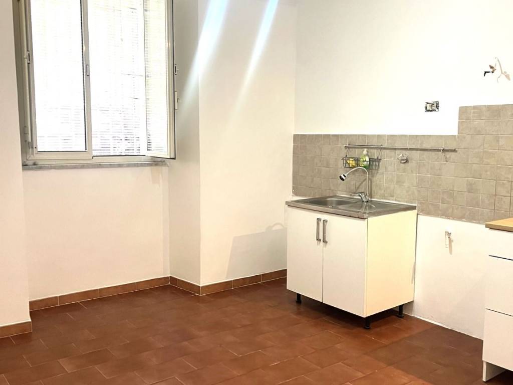 appartamento in vendita a Roma in zona Appio Latino