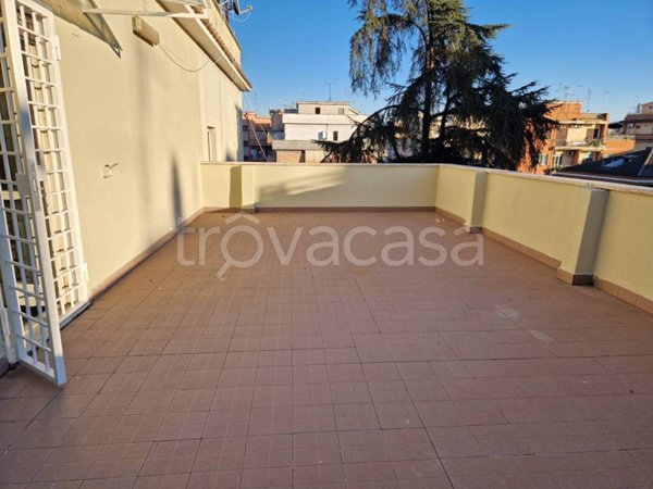 appartamento in vendita a Roma in zona Torre Maura