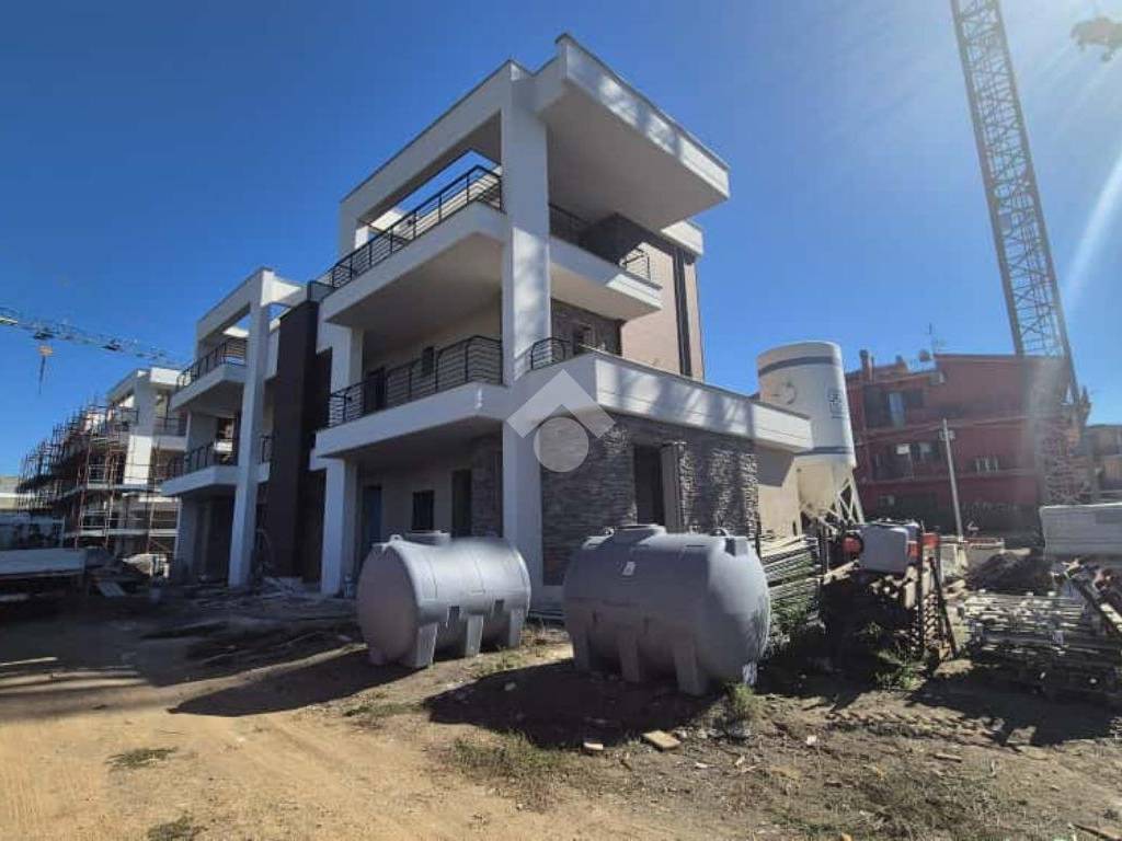casa indipendente in vendita a Roma in zona Romanina