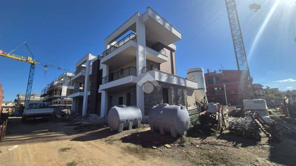 casa indipendente in vendita a Roma in zona Torre Gaia