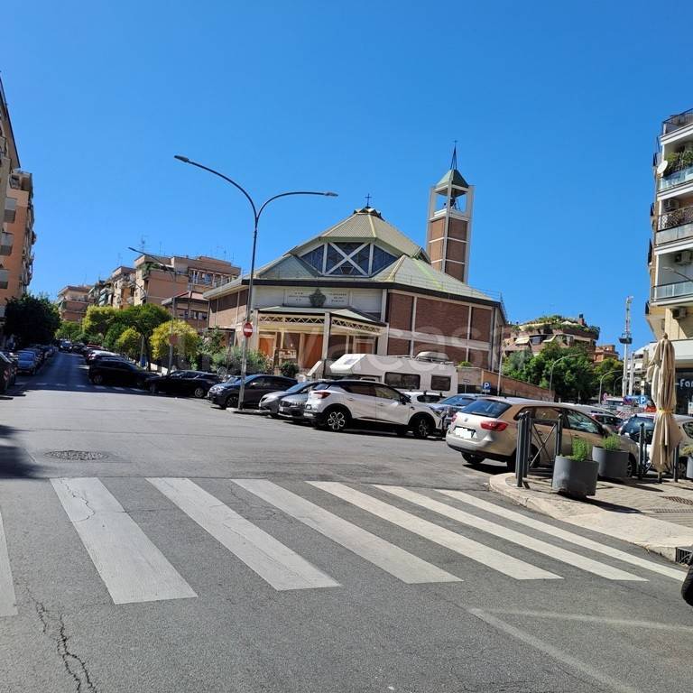 negozio in vendita a Roma in zona Gianicolense