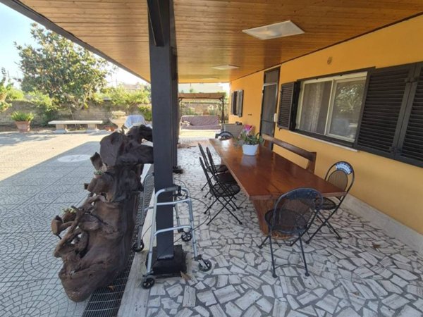 casa indipendente in vendita a Roma in zona Massimina/Casal Lumbroso