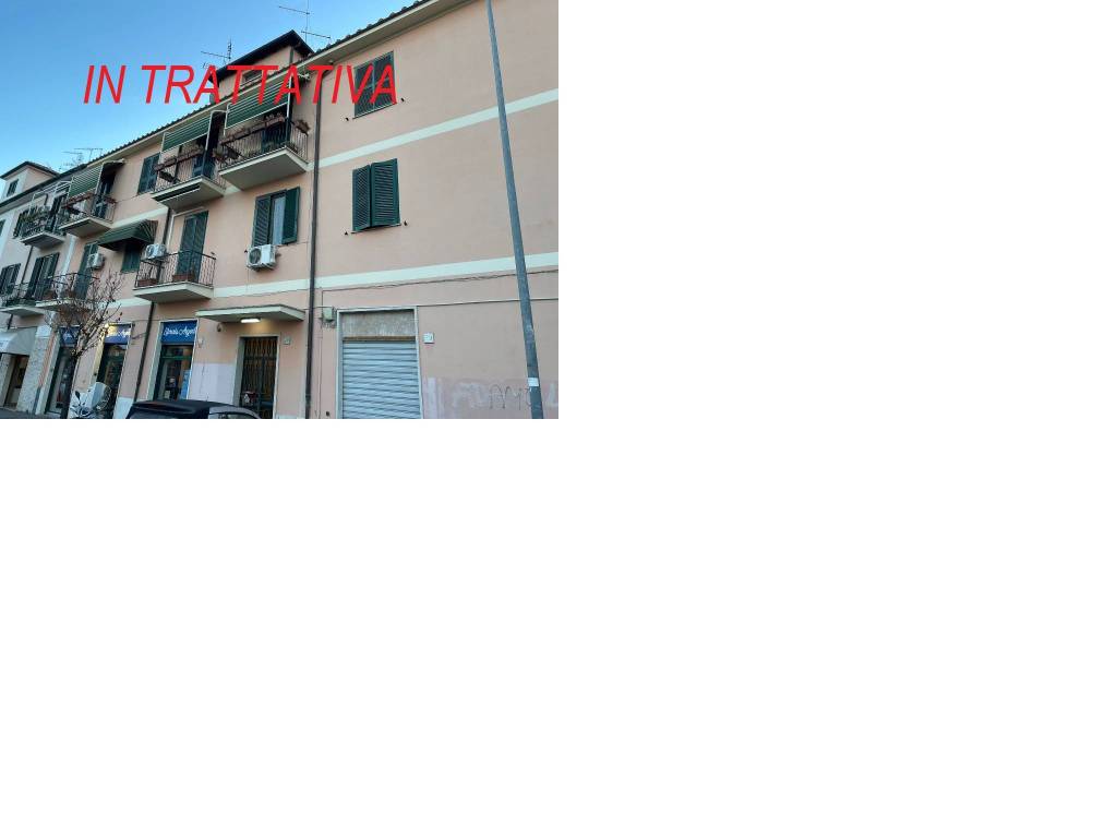 appartamento in vendita a Roma in zona Appio Pignatelli