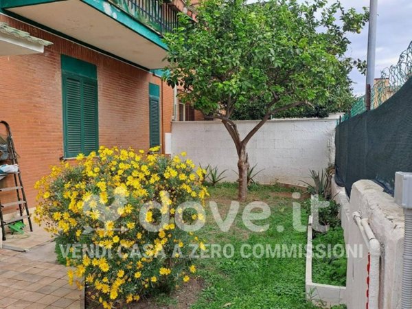 appartamento in vendita a Roma in zona Acilia