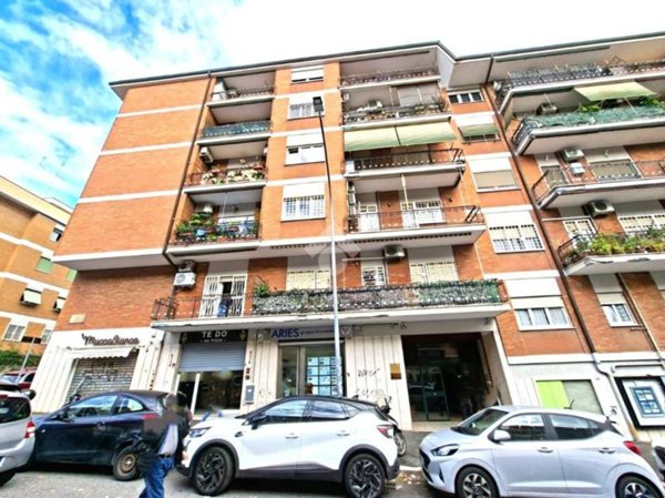 negozio in vendita a Roma in zona Gianicolense