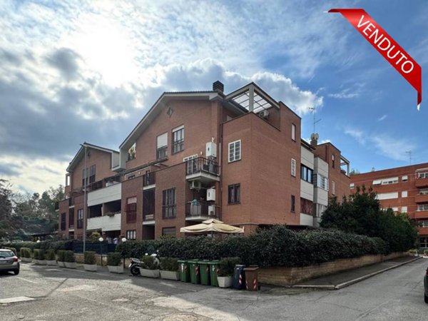 appartamento in vendita a Roma in zona Torrino