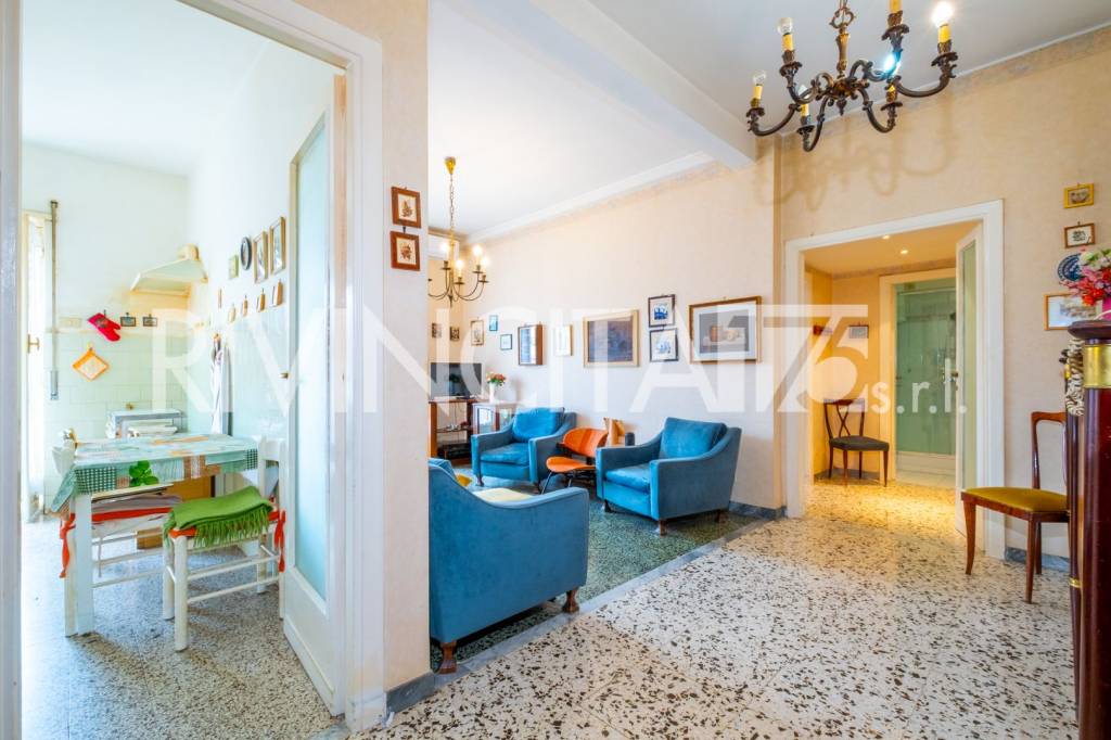 appartamento in vendita a Roma in zona Appio Latino