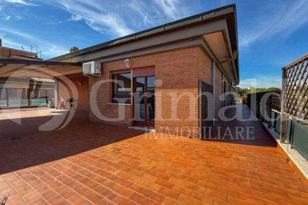 appartamento in vendita a Roma in zona Portuense