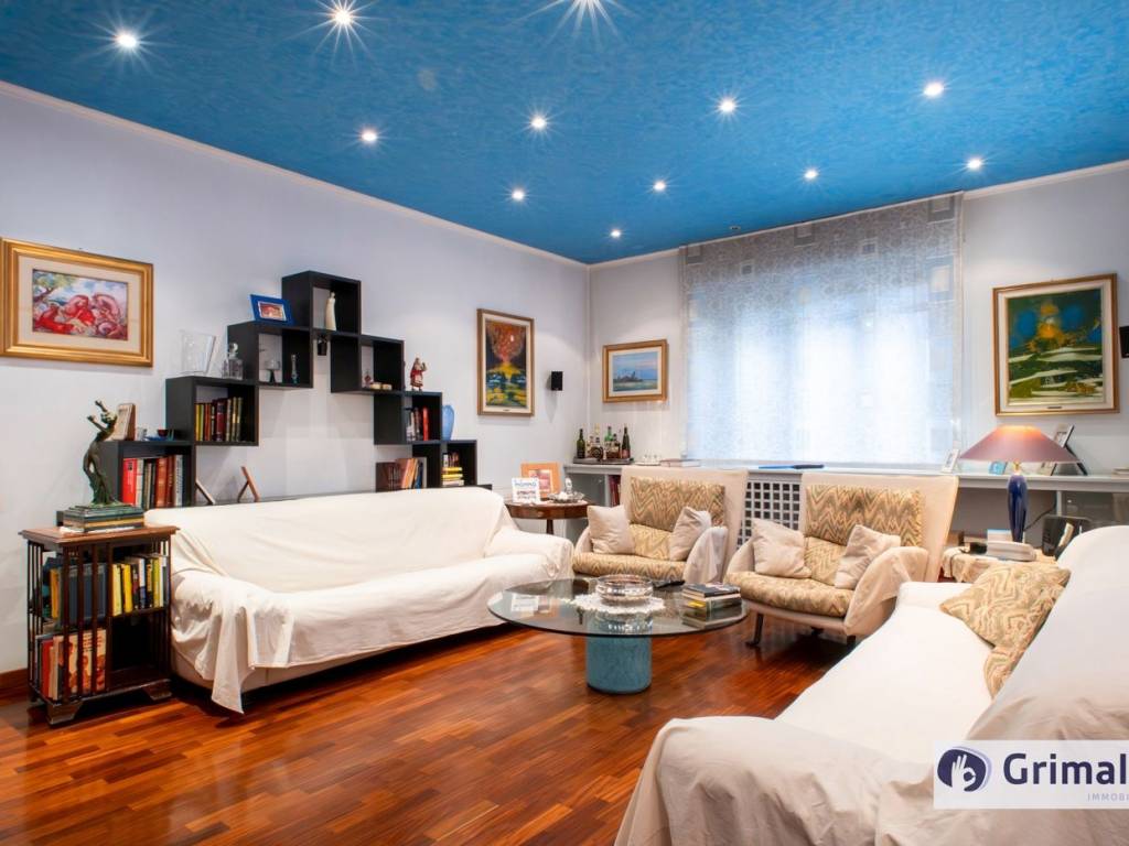 appartamento in vendita a Roma in zona Ardeatino