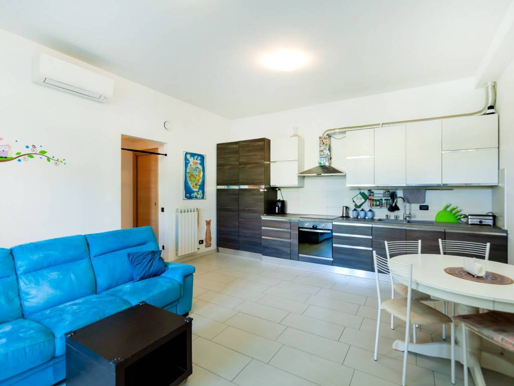 appartamento in vendita a Roma in zona Acilia