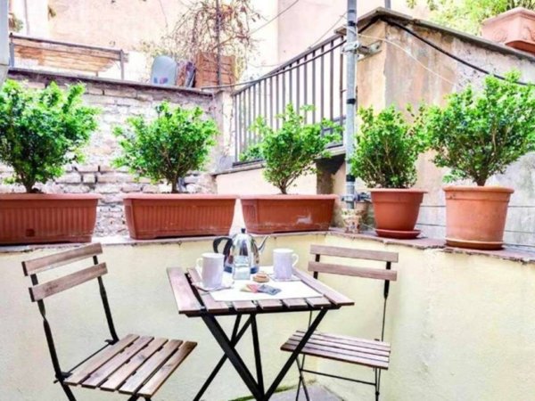 negozio in vendita a Roma in zona Trastevere