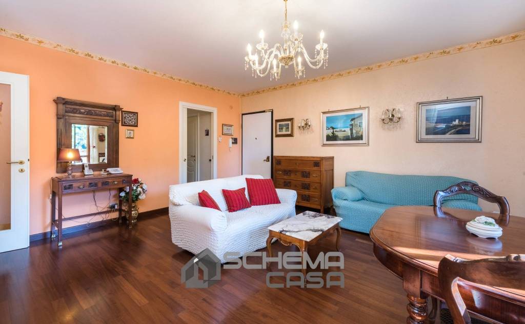 appartamento in vendita a Roma in zona Acilia