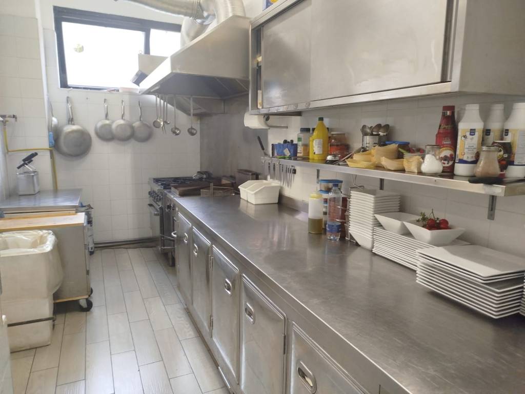 negozio in vendita a Roma in zona Monte Sacro/Talenti