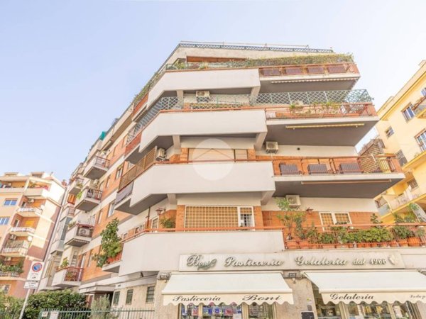appartamento in vendita a Roma in zona Della Vittoria