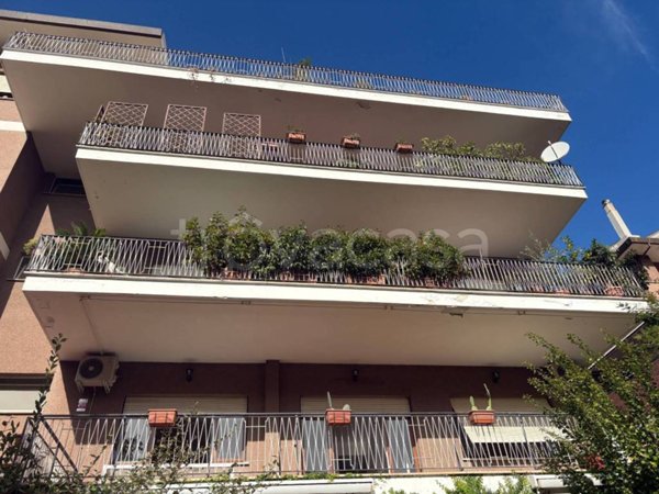 appartamento in vendita a Roma in zona Tor di Quinto