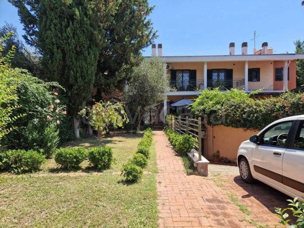 casa indipendente in vendita a Roma in zona Casal Boccone