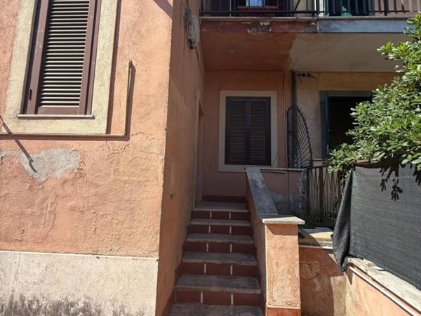 appartamento in vendita a Roma in zona Tomba di Nerone