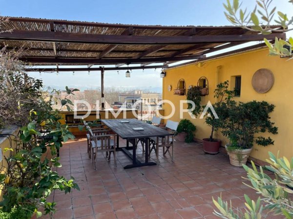 appartamento in vendita a Roma in zona Gianicolense