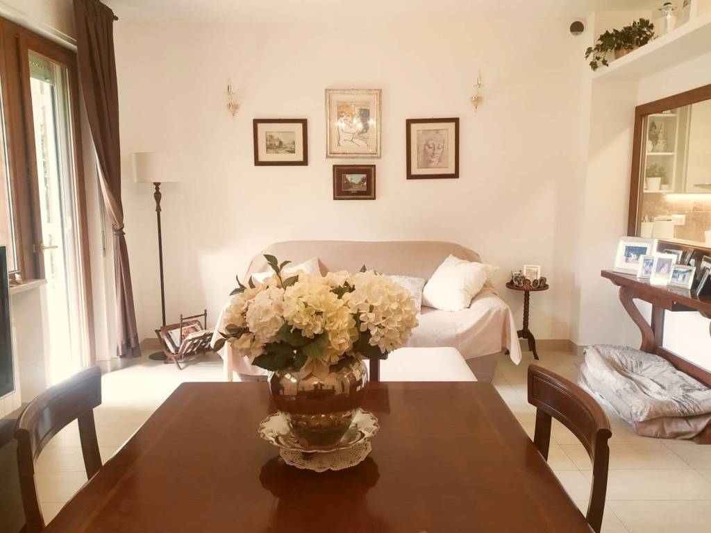 appartamento in vendita a Roma in zona Torrino