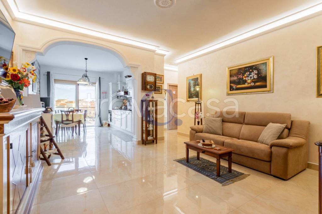 appartamento in vendita a Roma in zona Finocchio