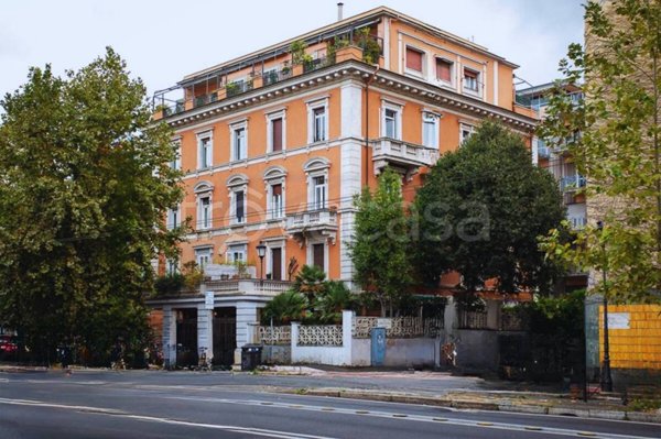 appartamento in vendita a Roma in zona Nomentano
