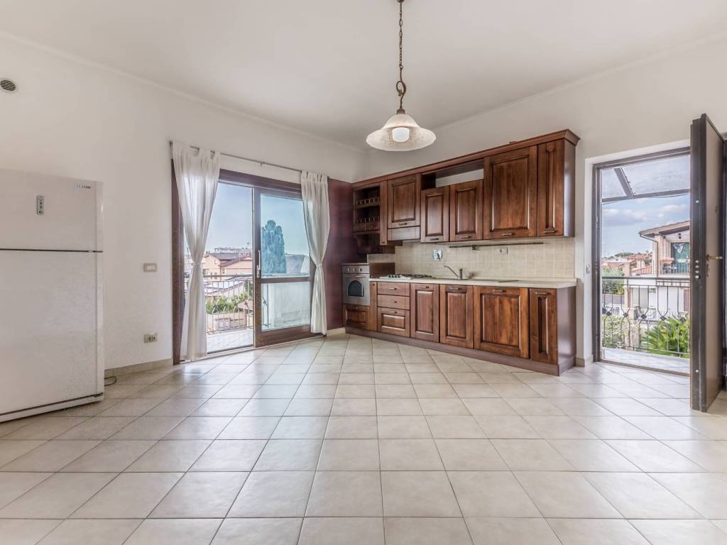 appartamento in vendita a Roma in zona Acilia