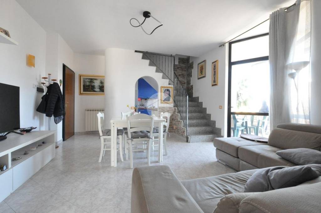 appartamento in vendita a Roma in zona Finocchio