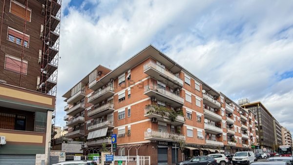 appartamento in vendita a Roma in zona Ardeatino