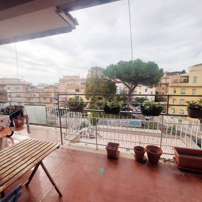 appartamento in vendita a Roma in zona Ponte Mammolo