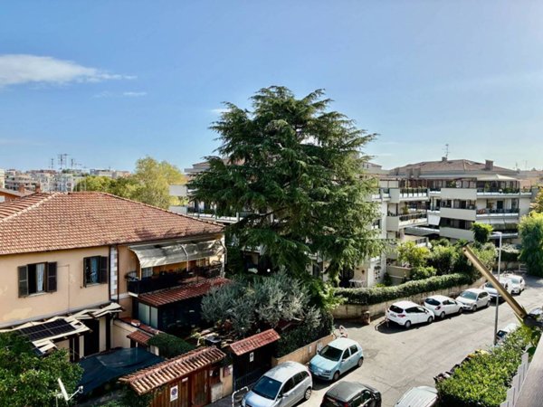 appartamento in vendita a Roma in zona Primavalle