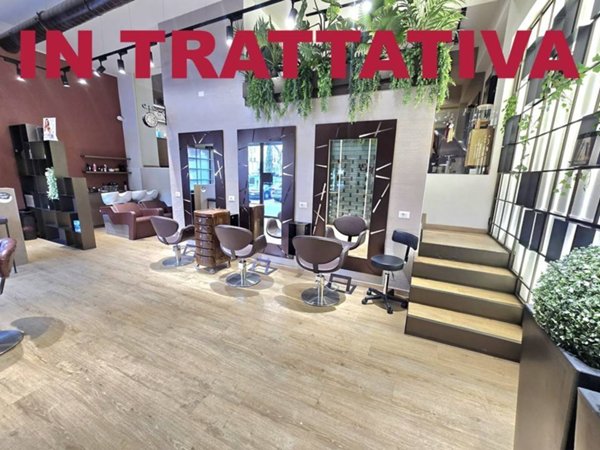 negozio in vendita a Roma in zona Tuscolano