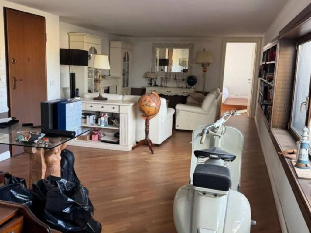 appartamento in vendita a Roma in zona Ostia