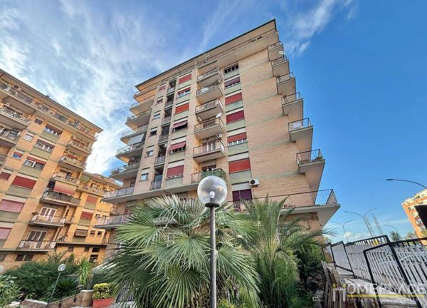 appartamento in vendita a Roma in zona Prenestino-Labicano