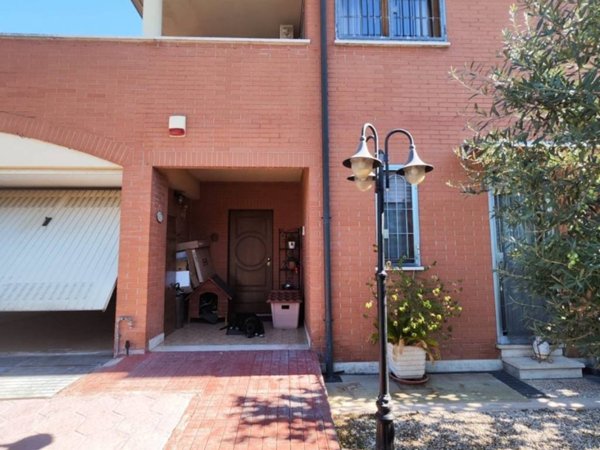 casa indipendente in vendita a Roma in zona Ponte di Nona