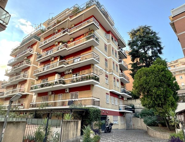 appartamento in vendita a Roma in zona Monte Sacro/Talenti