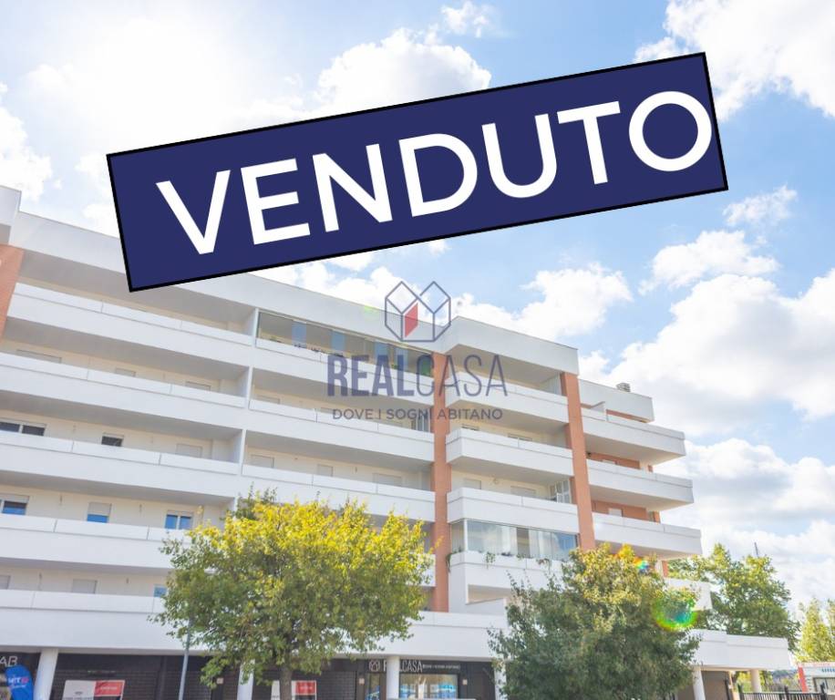 appartamento in vendita a Roma in zona Romanina